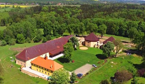 Suite with Garden View