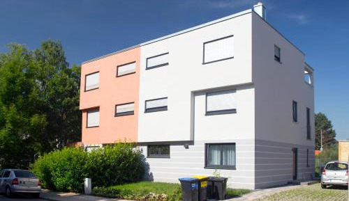 Apartment with Garden View