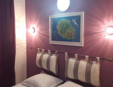 Single Room with Shared Bathroom