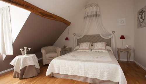 Double Room (2 Adults + 1 Child)