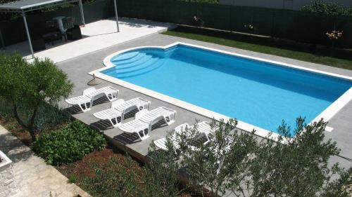 Triple Room with Balcony (no kitchen)