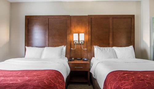 Queen Suite with Two Queen Beds and Sofa Bed