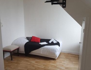 Triple Room with Shared Toilet