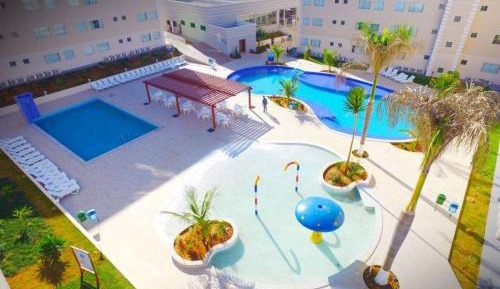 Apartment with Pool View 