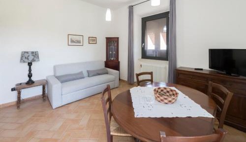 One-Bedroom Apartment with Panoramic View