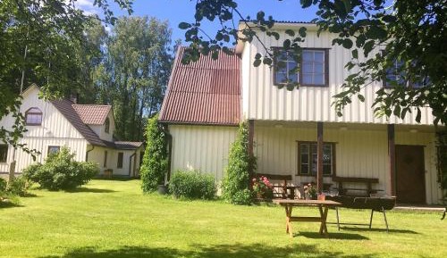 Six-Bedroom House