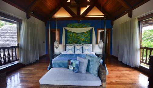 Villa - Beach Front
