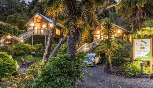 Treetops - Deluxe King Studio with Spa Bath 