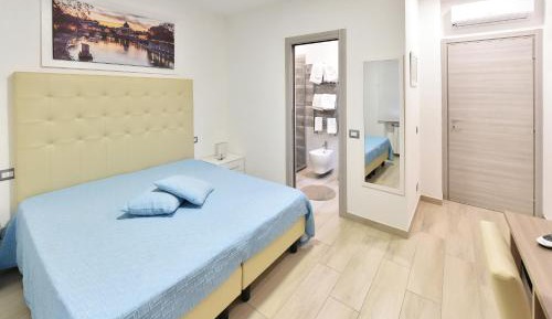 Double or Twin Room with Private Bathroom