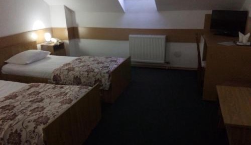 Twin Room - Attic(Floor 3)