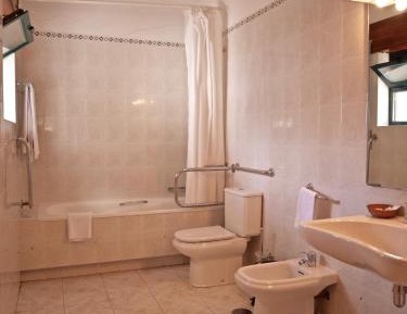Twin Room - Disability Access