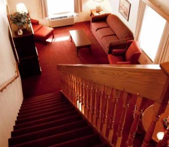 Loft Queen Suite with Sofa Bed - Non-Smoking