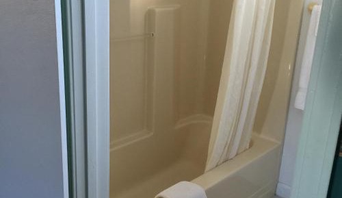 King Room with Spa Bath- Smoking