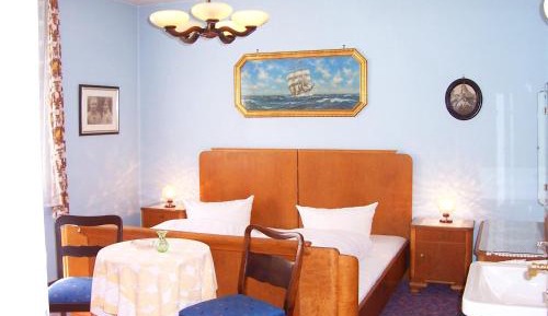 Double Room with Shared Bathroom