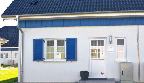 Three-Bedroom Holiday home 9