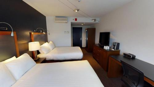 Double Room with Two Double Beds with City View