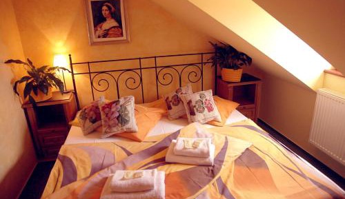 Small Suite