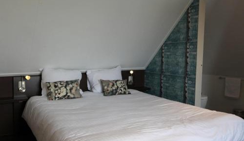 Cozy Comfort Double Room with Lake View
