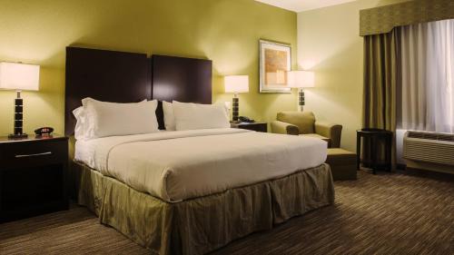 King Room - Mobility Access/Hearing Accessible