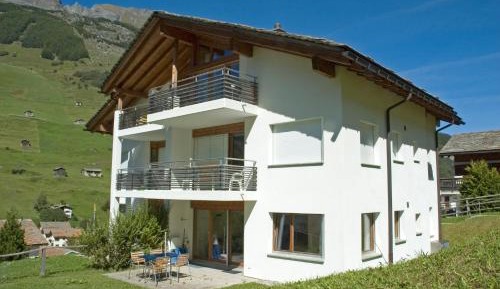 One-Bedroom Apartment (2 Adults + 2 Children)