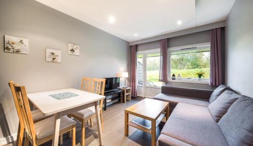 Family Room (2 Adults + 2 Children)