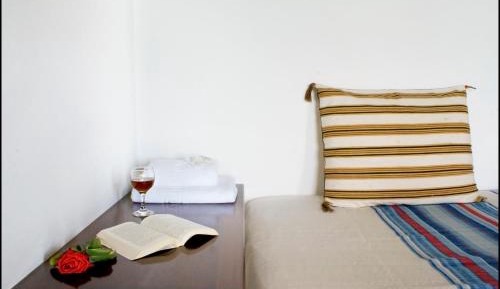 Studio (2 Adults)