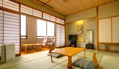 Japanese-Style Quadruple Room