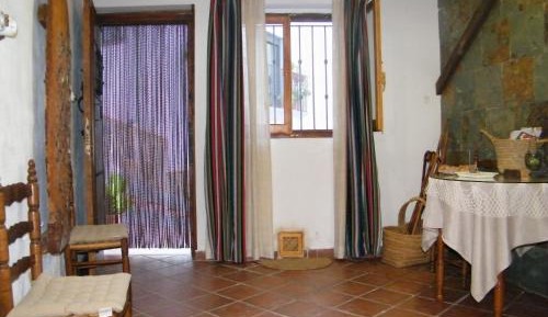 Two-Bedroom House (4 Adults)