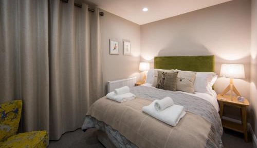 Deluxe Double Room with Shower