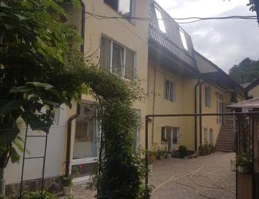 Apartment with Garden View
