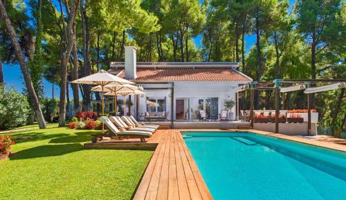 Four-Bedroom Villa with Private Pool