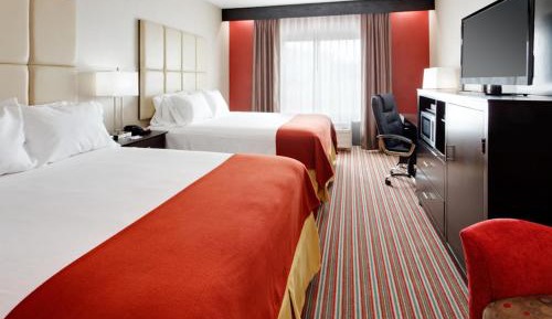 Standard Room with Two Queen Beds