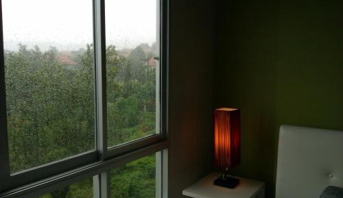 Apartment with Lake View