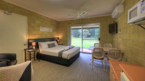 Queen Room - Disability Access