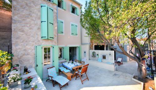 Villa with Garden View