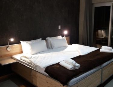 Superior Double or Twin Room with Partial Sea View