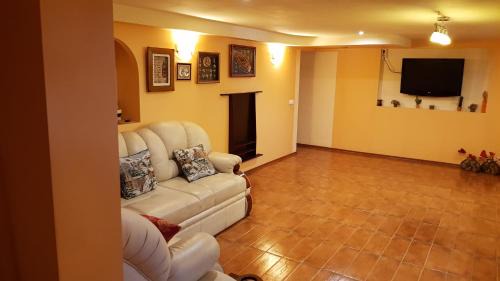 Family room with Private Entrance