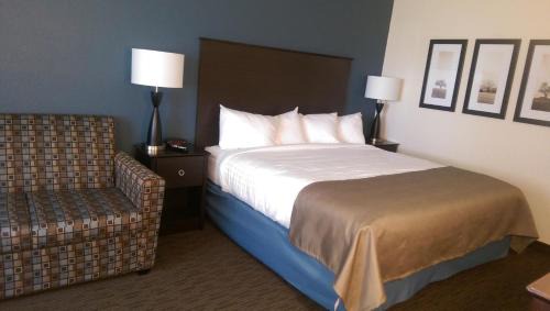Deluxe Queen Room - Mobility Access/Non-Smoking