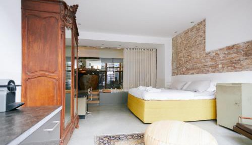 Deluxe Suite with Spa Bath