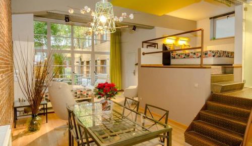 Loft with Terrace and Garden View