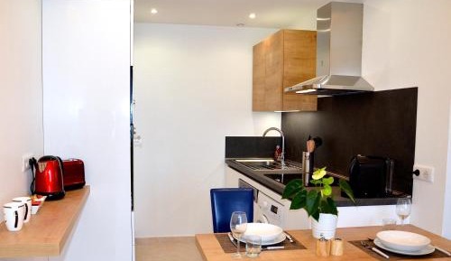 Apartment with garage