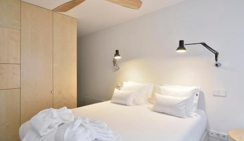 Double Room with Private Bathroom with Balcony
