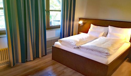 Single Room with Private Bathroom