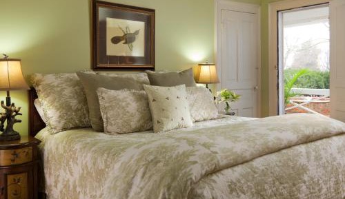 Deluxe King Room - Not Pet Friendly