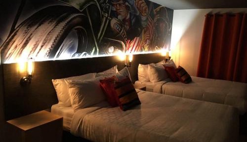Sturgis - Queen Room with Two Queen Beds and Balcony