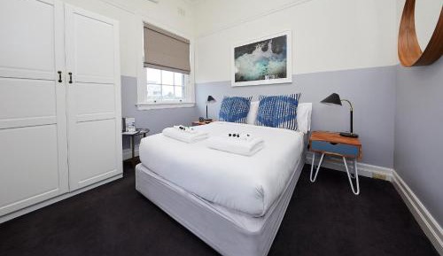 Double Room with Shared Bathroom - Heritage