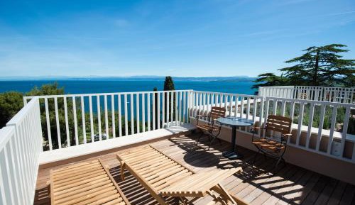 Junior Suite with Terrace and Sea View