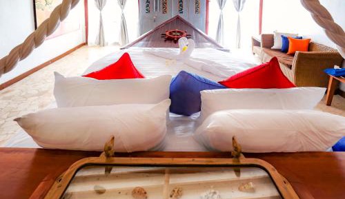 Honeymoon Suite