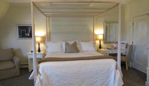 King Suite with Spa Bath
