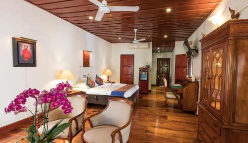 Junior Suite with Mekong River View